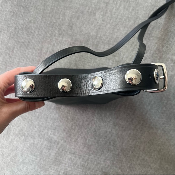 Madewell The Essential Micro Bucket Tote Black Silver Grommets Leather - Picture 6 of 10